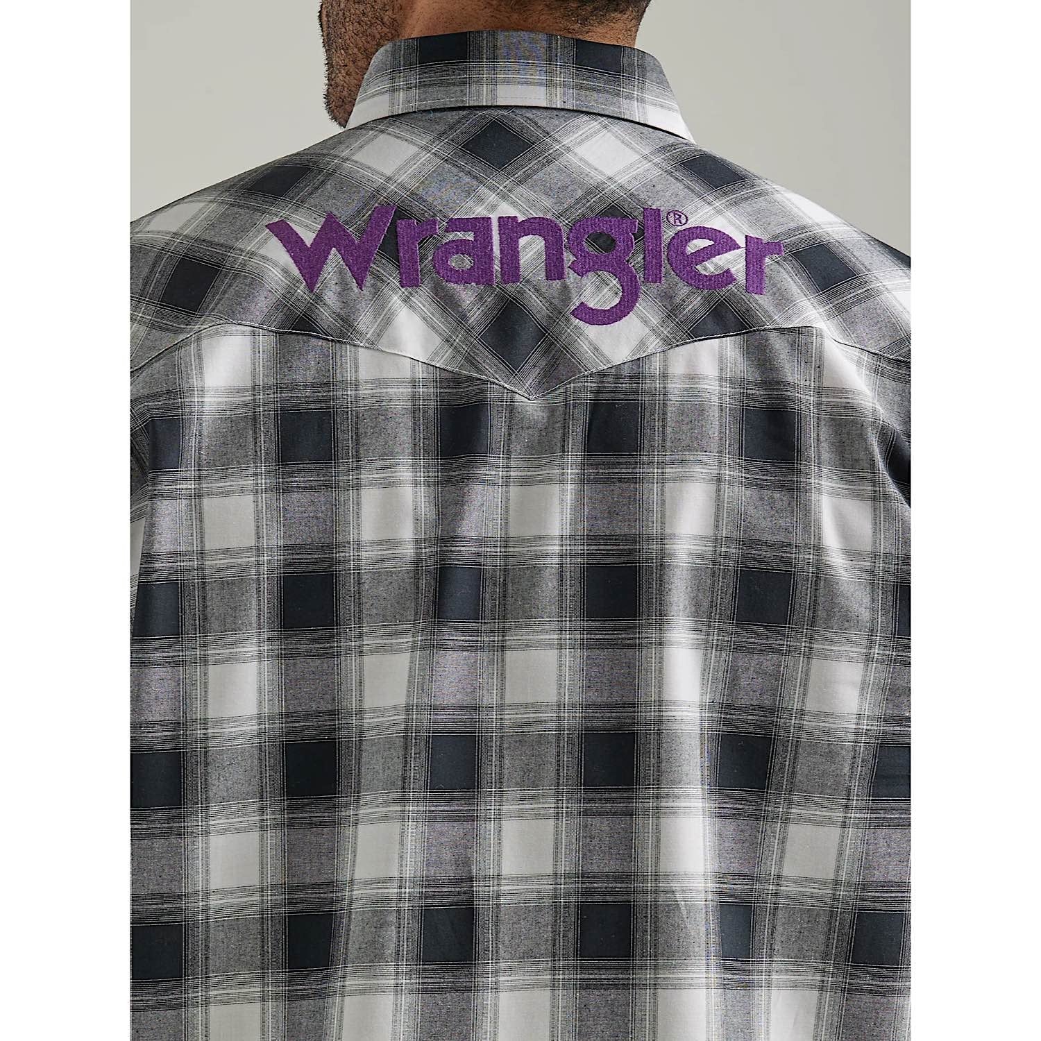 Wrangler Mens Logo L/S Western Snap Plaid Shirt in Black White Buffalo - Image 4